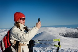 8 Trik Membuat Foto Traveling Terbaik dengan Kamera Ponsel