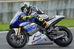 Girangnya Rossi Usai Kalahkan Pedrosa dan Lorenzo Lagi