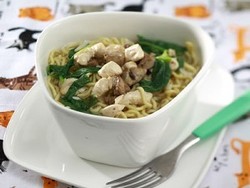 Resep Anak: Mie Kuah Bayam