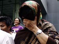 Hakim Setyabudi Dijenguk Istri