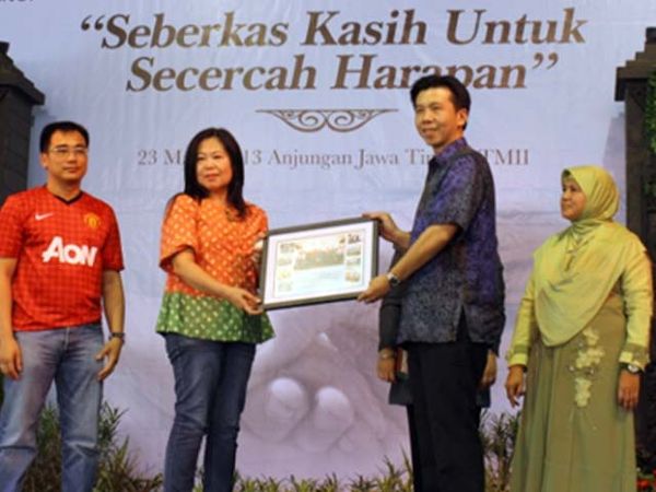 Cap Kaki Tiga Gandeng Alfamart untuk Berbagi