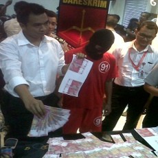 Oknum TNI dan Guru Ngaji Produksi dan Edarkan Uang Palsu