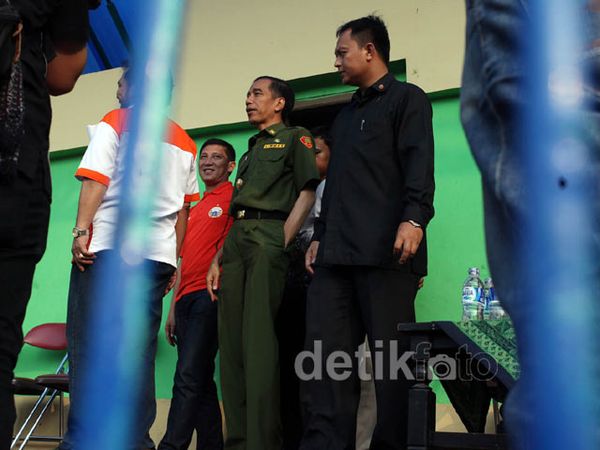 Jokowi Sambangi Latihan Persija