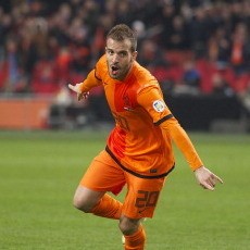 Tekad Van der Vaart Buktikan Diri
