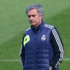 Ada di London, Mourinho Akan Mampir Stamford Bridge