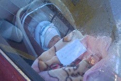 Ya Ampun! Ibu Berbelanja, Bayi Ditinggal Sendirian di Mobil