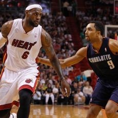 Heat Belum Terhenti, Spurs Kalah di Houston