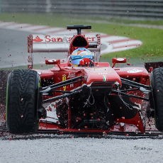 Alonso Tak Bisa Lanjutkan Lomba, Ferrari: Itu Salah Kami