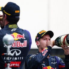 Sebut Aksinya Tak Disengaja, Vettel Minta Maaf ke Webber
