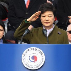 Presiden Korsel Imbau Korut Tinggalkan Program Nuklir