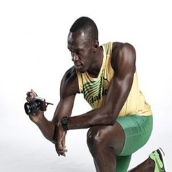 Pasarkan NX300, Samsung Gaet Manusia Tercepat di Dunia