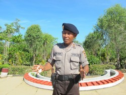 Kisah Polisi Baik Hati di Ujung Timur Indonesia