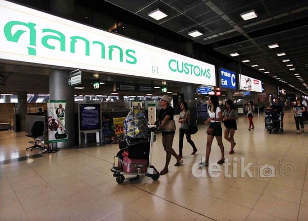 Bandara Suvarnabhumi Yang Bersih dan Rapih