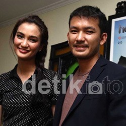 Resmi Dilamar Rio, Atiqah Hasiholan Siap Menikah Tahun Ini