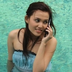 Behind The Scene: Basah-basahan Bareng Xperia Z