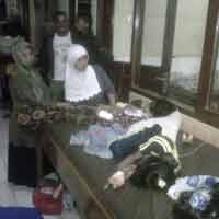 19 Anak-anak Keracunan, Polisi Amankan Lima Tusuk Pentol 