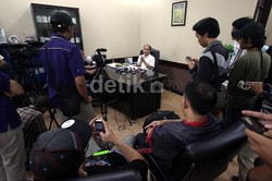 Anggota Exco Sihar Sitorus, menyebut kalau surat tersebut merupakan bukti kalau FIFA hanya mengakui tiga keputusan yang sudah diagendakan. Hal mana disanggah oleh Hadiyandra, yang menyatakan kalau agenda tambahan yang muncul dalam KLB tersebut datangnya dari voter sebagai pemilik suara yang sah.