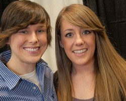 Pasangan Lesbian Menangkan Kontes Pernikahan Idaman Senilai Rp 900 Juta