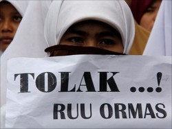 Ribuan Orang Demo Tolak RUU Ormas di Medan