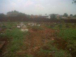 Normalisasi Kali Pesanggrahan, Jokowi Gerus Makam 