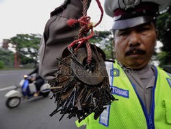 Banyak Ranjau Paku, Mending Pakai Ban Tubeless