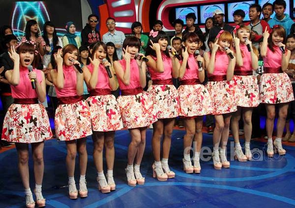Cherrybelle Centil Berbaju Pink