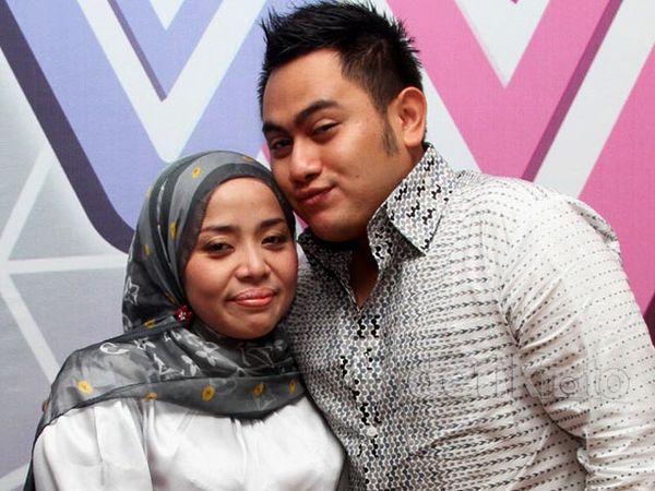 Nassar & Muzdhalifah Pamer Kemesraan