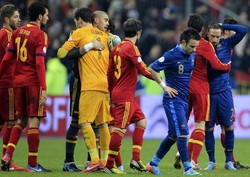 Dengan hasil ini, Spanyol kokoh di puncak klasemen Grup I dengan nilai 11. Sementara Prancis ada di urutan dua dengan nilai 10. Reuters/Gonzalo Fuentes.