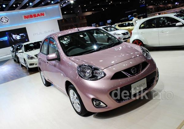 Nissan Poles Hatchback March