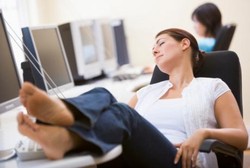 Perhatikan Postur Tubuh Ideal Ini Agar Tak Gampang Capek di Kantor