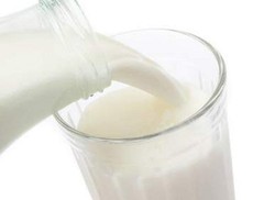 Minum Segelas Susu Pagi Hari Untuk Lebih Ramping