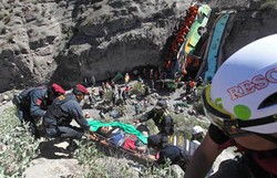 Bus Terjun ke Jurang 120 Meter di Peru, 24 Penumpang Tewas