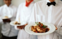 5 Kelakuan Pengunjung Resto yang Paling Bikin Kesal Pelayan Resto