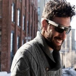 Google Garap Ribuan Kacamata Pintar, Berminat?