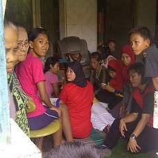 Ibu M Dulfikar Pingsan Saat Dikabari Anaknya Hilang di Sungai Simo