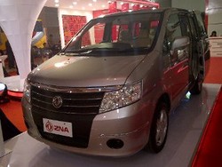Adik Nissan Serena Laris Manis