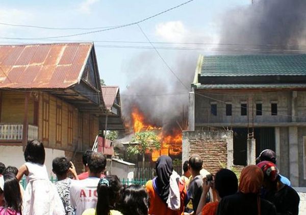 Rumah Terbakar di Sidenreng Rappang