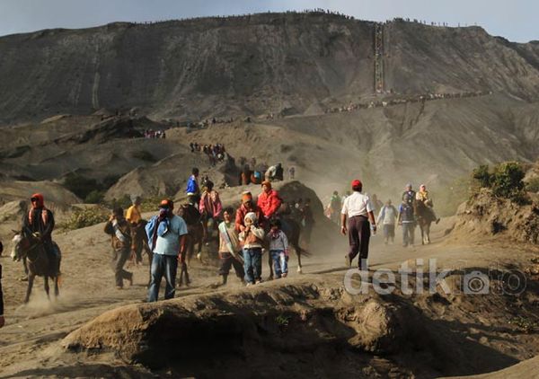 Libur Panjang, Gunung Bromo Dipadati Wisatawan