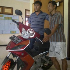 Kepergok Curi Motor, Dimassa Hingga Pingsan