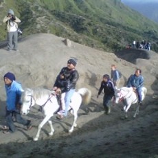 Long Weekend, Bromo Diserbu Wisatawan