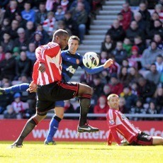 Atasi Sunderland, MU Tambah Jarak dari City
