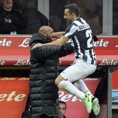 Quagliarella Rayakan Gol dengan Peluk Anelka karena Sudah Janjian