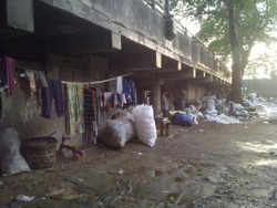 Soal Penghuni Kolong Jembatan, Jokowi: Itu Sudah Diserahkan ke Dinsos