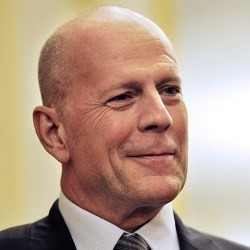 Bruce Willis Ingin Jadi Penjahat di Film James Bond