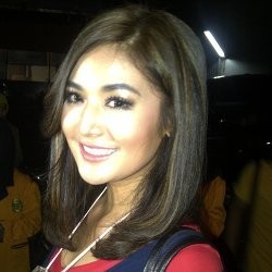 Sibuk Jadi Presenter, Maria Selena Tetap Rajin Kuliah