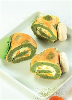 Bolu Gulung Matcha