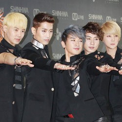 Shinhwa Akan Polisikan Fan Club Ilegal