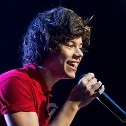 Harry One Direction Siap Berkarier Solo