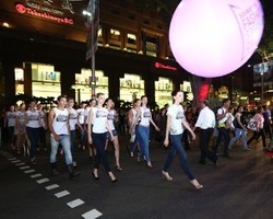 Kawasan Orchard, Singapura Ditutup & Dikuasai Model Cantik 4 Mei 2013