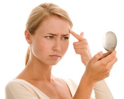 Tips Mengatasi Kulit Berjerawat Jelang Menstruasi